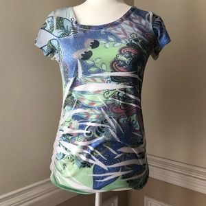 Planet motherhood tee Size Small
